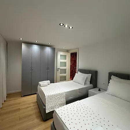 Nevi's 1 * Durrës
